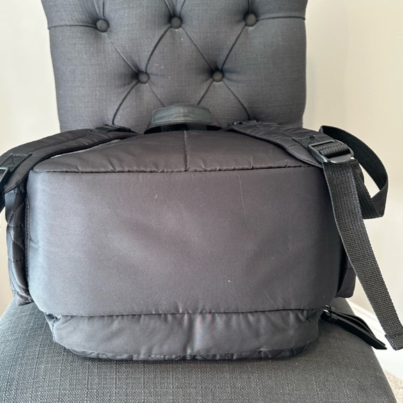 Skip Hop "Forma" Diaper Bag - Picture 5 of 5
